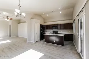 610 E Dee St, Avondale, AZ 85323 - Photo 9