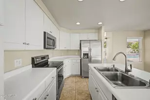 7247 W Los Gatos Dr, Glendale, AZ 85310 - Photo 31