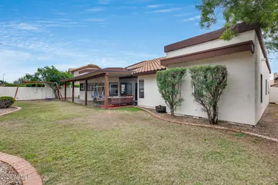 1042 W Newport Beach Drive, Gilbert, AZ 85233 - Photo 7
