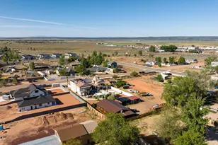 340 W Garden Ave, Colorado City, AZ 86021 - Photo 5