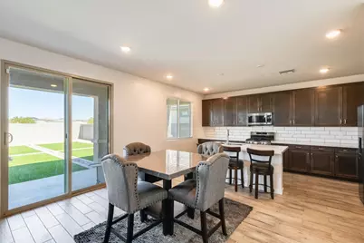 17056 W Red Bird Road, Surprise, AZ 85387 - Photo 7