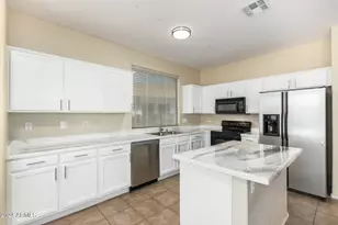 13383 S 175th Ave, Goodyear, AZ 85338 - Photo 9