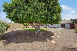 2950 W Villa Theresa Dr, Phoenix, AZ 85053 - Photo 27