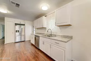 3448 E Beverly Ln, Phoenix, AZ 85032 - Photo 3