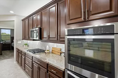 17569 W Summit Drive, Goodyear, AZ 85338 - Photo 11