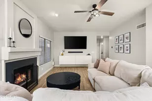 2138 E Electra Ln, Phoenix, AZ 85024 - Photo 17