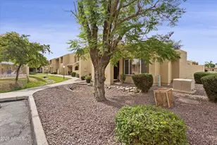 5836 W Winchcomb Dr, Glendale, AZ 85306 - Photo 37