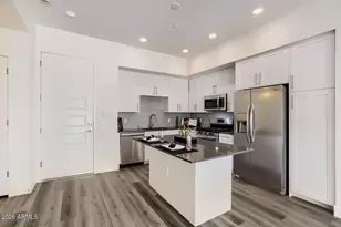 7300 E Earll Dr, Scottsdale, AZ 85251 - Photo 7