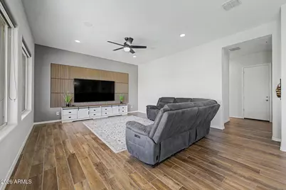 8730 W Vista Avenue, Glendale, AZ 85305 - Photo 7