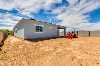 32001 N Poplar Street, Wittmann, AZ 85361 - Photo 35