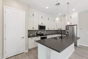 901 S Smith Rd, Tempe, AZ 85281 - Photo 9