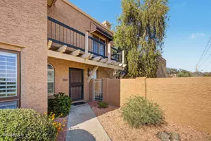 735 E North Ln, Phoenix, AZ 85020 - Photo 1