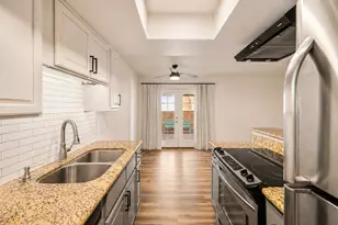 735 E North Ln, Phoenix, AZ 85020 - Photo 11