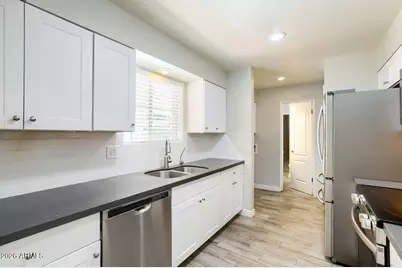 13620 N 33rd Avenue, Phoenix, AZ 85029 - Photo 11