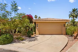 10863 N 10th Pl, Phoenix, AZ 85020 - Photo 1