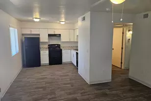 1241 E Cinnabar Ave, Phoenix, AZ 85020 - Photo 3
