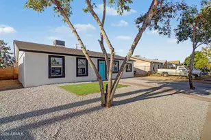 5846 W Cheery Lynn Rd, Phoenix, AZ 85031 - Photo 5
