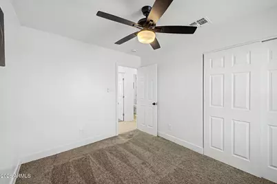 5846 W Cheery Lynn Road, Phoenix, AZ 85031 - Photo 19