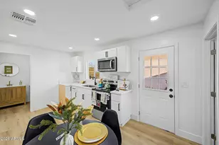 5846 W Cheery Lynn Rd, Phoenix, AZ 85031 - Photo 25