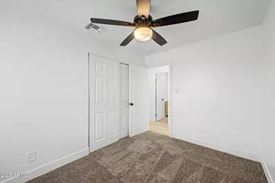 5846 W Cheery Lynn Road, Phoenix, AZ 85031 - Photo 21