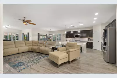 9277 W Buckhorn Trail, Peoria, AZ 85383 - Photo 11
