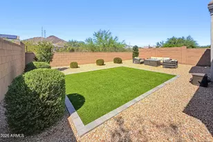 2120 E Park View Ln, Phoenix, AZ 85024 - Photo 17
