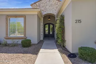 215 S Parkcrest St, Gilbert, AZ 85296 - Photo 5