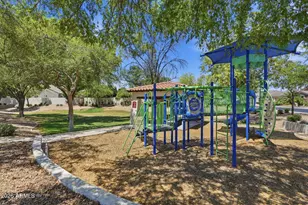 215 S Parkcrest St, Gilbert, AZ 85296 - Photo 63