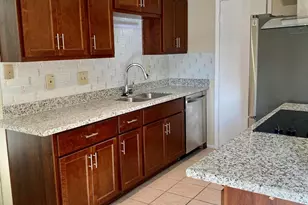 8044 N 32nd Ln, Phoenix, AZ 85051 - Photo 7