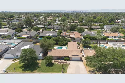 821 E Desert Park Lane, Phoenix, AZ 85020 - Photo 45