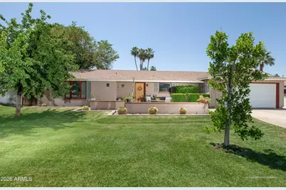 821 E Desert Park Lane, Phoenix, AZ 85020 - Photo 1