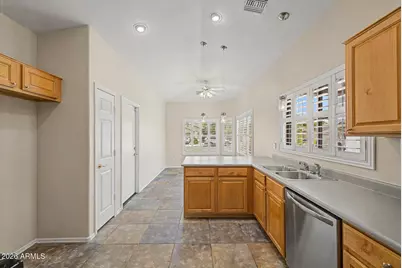 3239 E Woodside Way, Gilbert, AZ 85297 - Photo 13