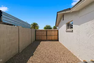 4240 E Desert Cactus St, Phoenix, AZ 85032 - Photo 59