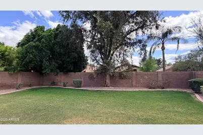243 W Raven Drive, Chandler, AZ 85286 - Photo 31
