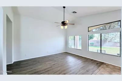 243 W Raven Drive, Chandler, AZ 85286 - Photo 5