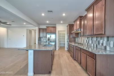 29507 N 113th Lane, Peoria, AZ 85383 - Photo 11