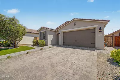 725 E Liberty Lane, Gilbert, AZ 85296 - Photo 7