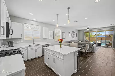 725 E Liberty Lane, Gilbert, AZ 85296 - Photo 5