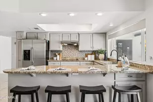 857 E Coral Gables Dr, Phoenix, AZ 85022 - Photo 9