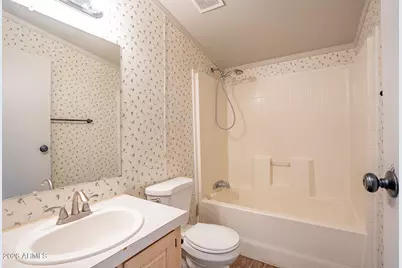 19725 E Squaw Valley Drive, Black Canyon City, AZ 85324 - Photo 23