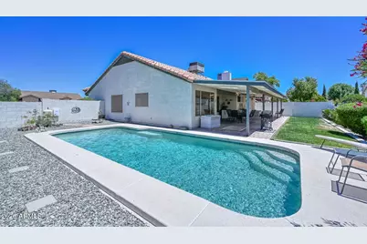 7637 W Dreyfus Drive, Peoria, AZ 85381 - Photo 3
