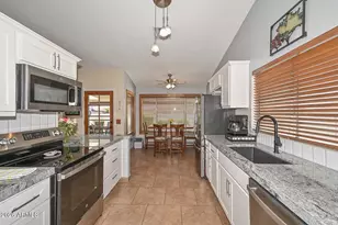 7637 W Dreyfus Dr, Peoria, AZ 85381 - Photo 19