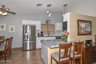 7637 W Dreyfus Dr, Peoria, AZ 85381 - Photo 17