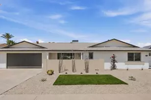 19430 N Willowcreek Cir, Sun City, AZ 85373 - Photo 3