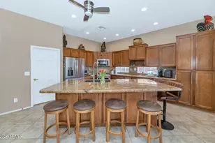 41734 N Maidstone Ct, Phoenix, AZ 85086 - Photo 9