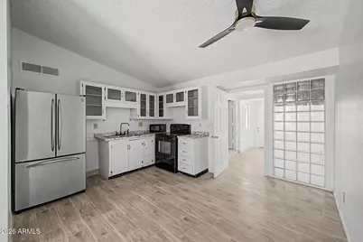 3646 N 67th Avenue #106, Phoenix, AZ 85033 - Photo 5