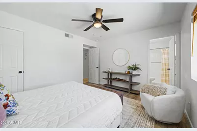 3226 W Michelle Drive, Phoenix, AZ 85053 - Photo 15