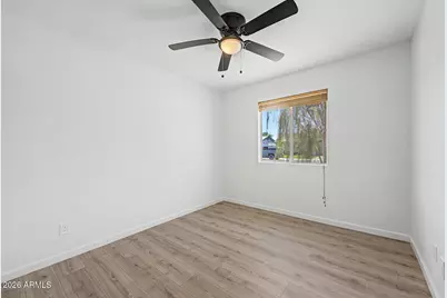 3226 W Michelle Drive, Phoenix, AZ 85053 - Photo 17