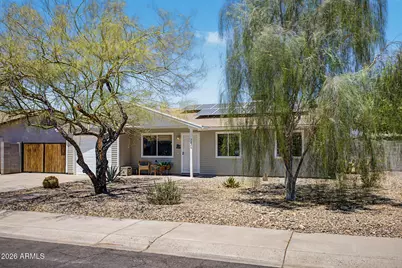 3226 W Michelle Drive, Phoenix, AZ 85053 - Photo 3