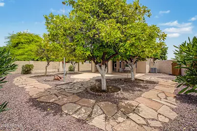 20266 N 104th Avenue, Peoria, AZ 85382 - Photo 19